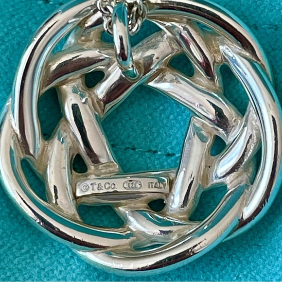 🌹 Tiffany & Co.🌹 Celtic Knot Flower Woven Round Large Necklace - Picture 4 of 8